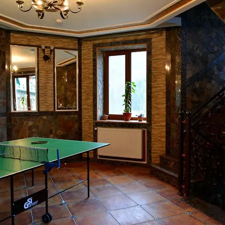 Sadyba Na Gutsulsky Polonyni Vendégház Tatariv